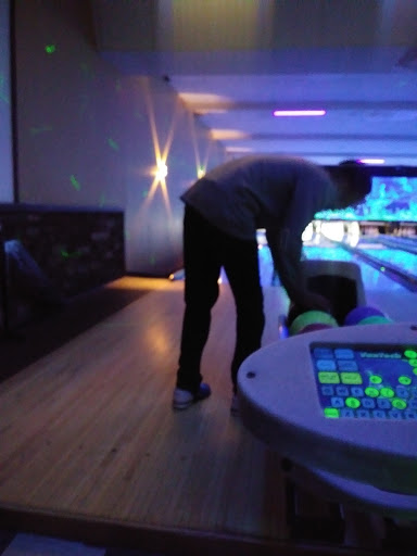 Bowling Alley «Capri Bowling Lanes», reviews and photos, 2727 S Dixie Dr, Dayton, OH 45409, USA