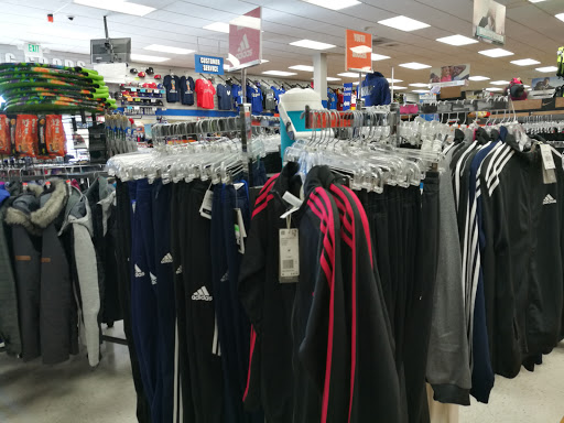 Sporting Goods Store «Big 5», reviews and photos, 3719 E Colorado Blvd, Pasadena, CA 91107, USA