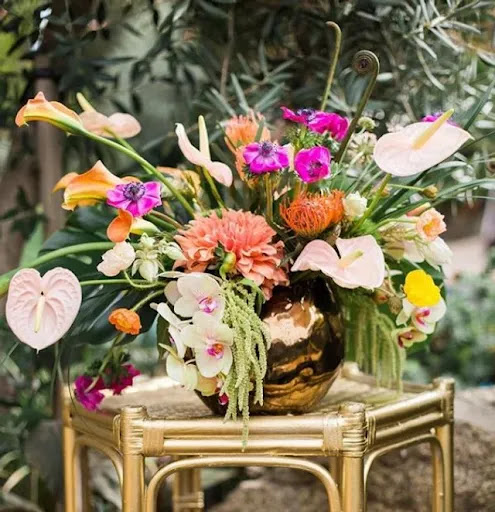 Florist «Dixon Florist & Gift Shop», reviews and photos, 150 E A St, Dixon, CA 95620, USA