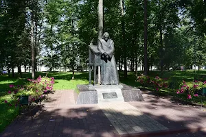 Monument to N.V. Gogol image