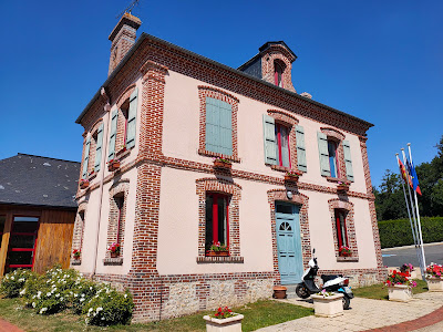 Mairie de Surville à Surville