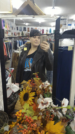 Thrift Store «Better Bargains Thrift Store», reviews and photos, 10209 NE Sandy Blvd, Portland, OR 97220, USA