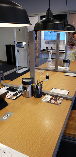 Cell Phone Store «Verizon», reviews and photos, 2687 Park Ave e, Tustin, CA 92782, USA