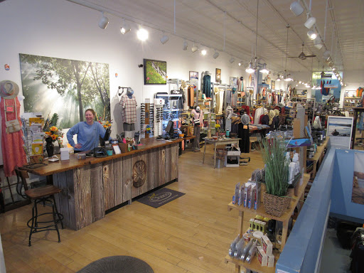 Outdoor Sports Store «Clear Water Outdoor - Lake Geneva», reviews and photos, 744 W Main St, Lake Geneva, WI 53147, USA