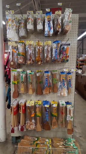 Discount Supermarket «Park Hill Supermarket», reviews and photos, 3770 E 40th Ave, Denver, CO 80205, USA