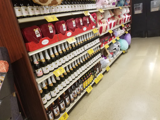 Grocery Store «Safeway», reviews and photos, 106 W. Manson Rd, Chelan, WA 98816, USA