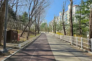 Ujangsan Park image