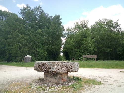 La table de marbre à Villemareuil