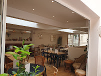 Atmosphère du Restaurant servant le petit-déjeuner Marinette à Nice - n°1
