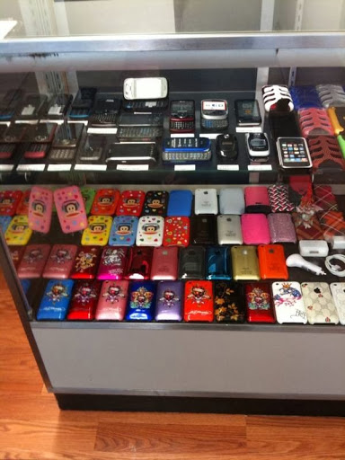 Mobile Phone Repair Shop «iGSM Wireless - Cell Phone Repair», reviews and photos, 10616 Main St, Bellevue, WA 98004, USA