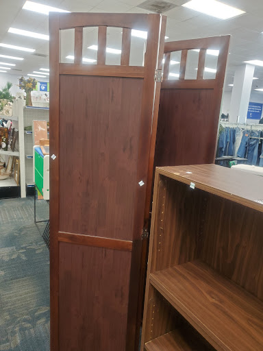 Thrift Store «Goodwill Bailey Bridge Retail Store», reviews and photos, 11749 Hull Street Rd, Midlothian, VA 23112, USA