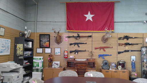 Army & Navy Surplus Shop «Hull Street Outlet Inc», reviews and photos, 3820 Jefferson Davis Hwy, Richmond, VA 23234, USA