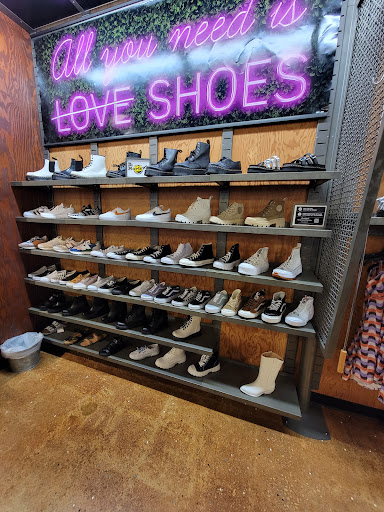 Tillys, 8740 Mills Dr, Miami, FL 33183, USA, 