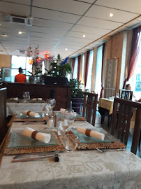 Atmosphère du Restaurant cambodgien Le Dragon D'Or à La Roche-sur-Yon - n°4