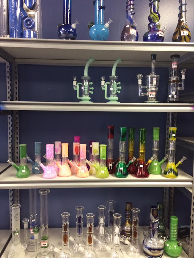 Tobacco Shop «Glass City Smoke Shop», reviews and photos, 1719 Spring Garden St, Greensboro, NC 27403, USA