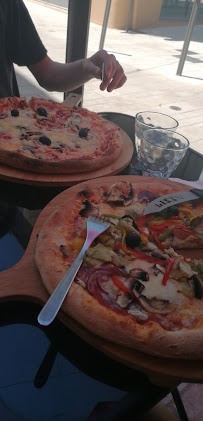 Plats et boissons du Pizzeria Elloa Pizza à Brignoles - n°3
