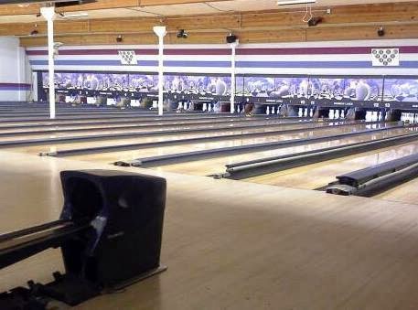 Bowling Alley «Rainbow Lanes», reviews and photos, 2748 19th Pl, Forest Grove, OR 97116, USA