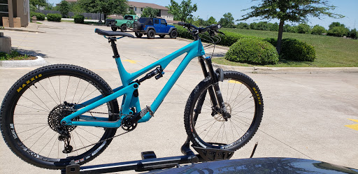 Bicycle Repair Shop «Mad Duck Cycling Shop», reviews and photos, 721 E Northwest Hwy, Grapevine, TX 76051, USA