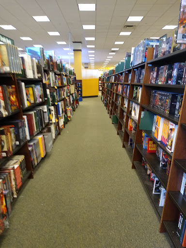 Book Store «Barnes & Noble», reviews and photos, 3055 S Glenstone Ave, Springfield, MO 65804, USA