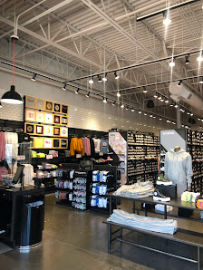Converse Factory Store (Converse Shoes Customized by You) 2312 Grand Cypress Dr Suite 801, Lutz, FL 33559