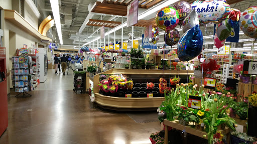 Grocery Store «Stop & Shop», reviews and photos, 3999 Albany Post Rd, Hyde Park, NY 12538, USA