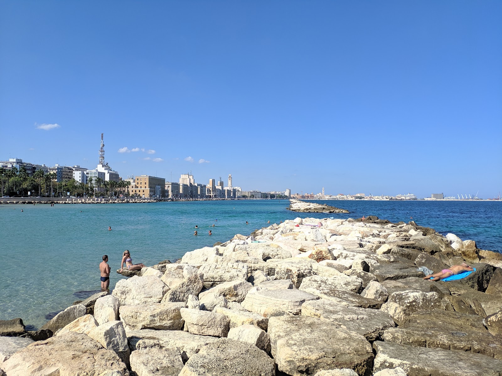 Fotografie cu Spiaggia Pane e Pomodoro și așezarea