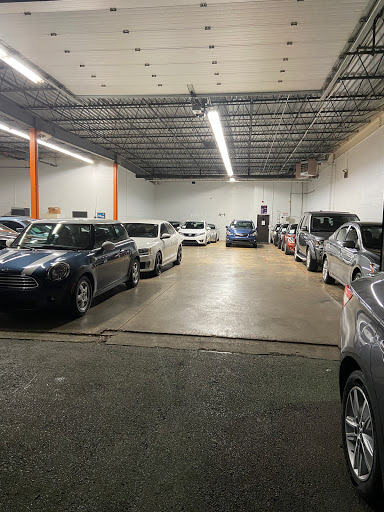 Used Car Dealer «Platinum Auto Exchange Inc», reviews and photos, 1886 S Elmhurst Rd, Mt Prospect, IL 60056, USA