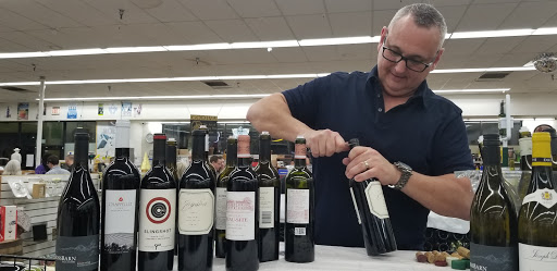 Liquor Store «Crown Wine & Spirits», reviews and photos, 1030 NE 15th Ave, Fort Lauderdale, FL 33304, USA