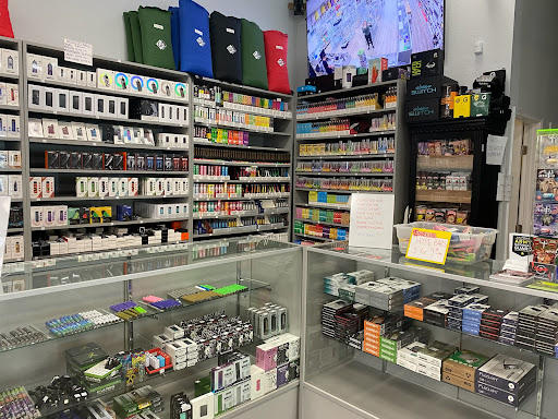 Tobacco Shop «The House of Vape and Smoke», reviews and photos, 944 W 6th St #114, Corona, CA 92882, USA