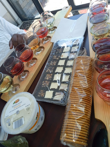 Brewery «Wild Blossom Meadery and Winery», reviews and photos, 9030 S. Hermitage Ave, Chicago, IL 60620, USA