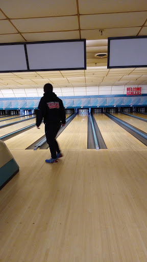 Bowling Alley «Westport Bowling Lanes», reviews and photos, 135 Main St, Westbrook, ME 04092, USA