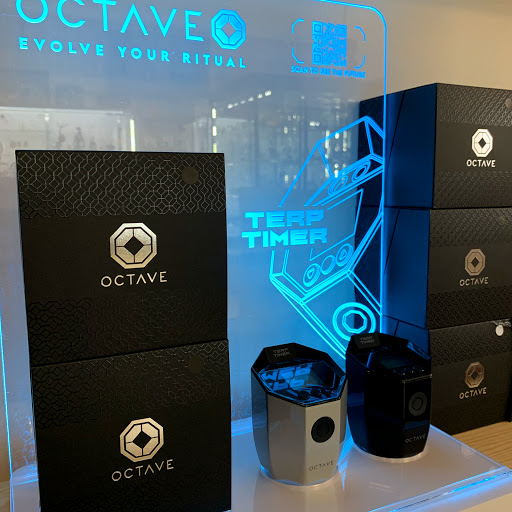 Gift Shop «Headventure Smoke Shop», reviews and photos, 2359 Plainfield Rd #2, Crest Hill, IL 60403, USA