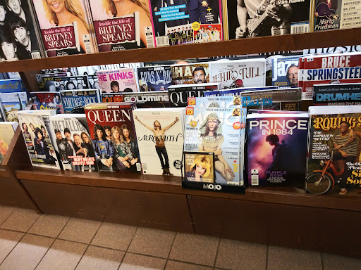 Book Store «Barnes & Noble», reviews and photos, 1542 Northern Blvd, Manhasset, NY 11030, USA