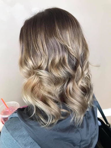 Hair Salon «Hollywood Hair Salon», reviews and photos, 693 Ling Rd, Rochester, NY 14612, USA