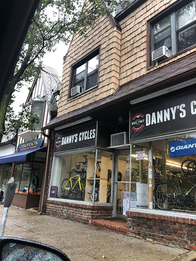 Bicycle Store «Pelham Bicycle Center», reviews and photos, 109 Wolfs Ln, Pelham, NY 10803, USA