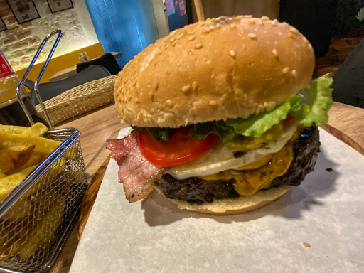 Alaseña Steakhouse Burger