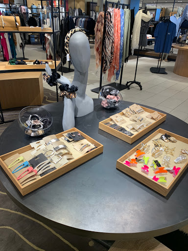 Department Store «Nordstrom Ridgedale», reviews and photos, 12441 Wayzata Blvd, Minnetonka, MN 55305, USA