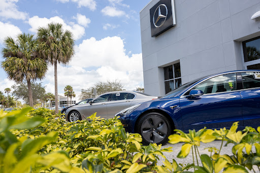 Mercedes Benz Dealer «Mercedes-Benz of Fort Myers», reviews and photos, 15461 S Tamiami Trail, Fort Myers, FL 33908, USA