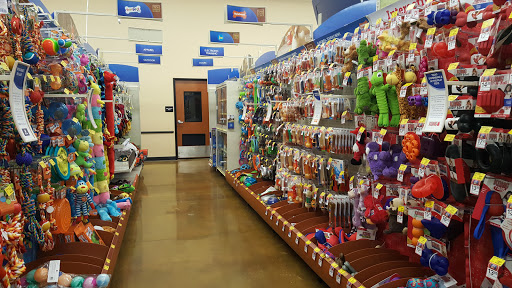 Pet Supply Store «PetSmart», reviews and photos, 320 W Town Square Way, Oak Creek, WI 53154, USA