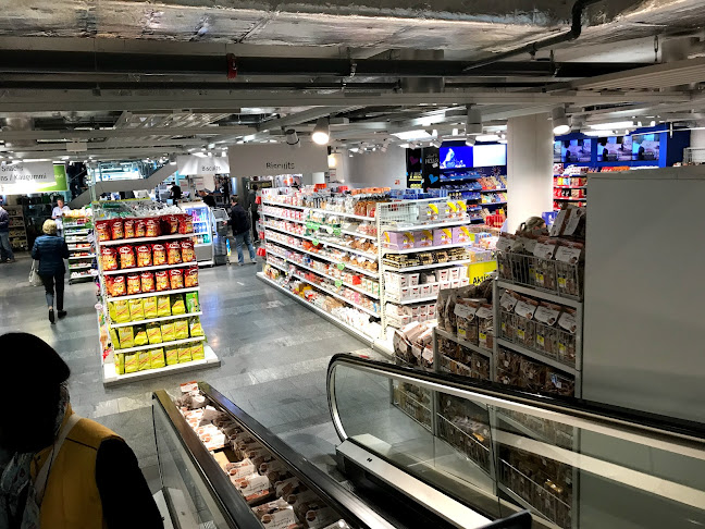 Kommentare und Rezensionen über Coop Supermarkt Luzern - Löwen Center