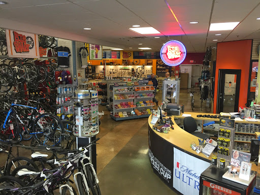 Bicycle Store «Big Shark Bicycle Company West», reviews and photos, 17233 Chesterfield Airport Rd, Chesterfield, MO 63005, USA