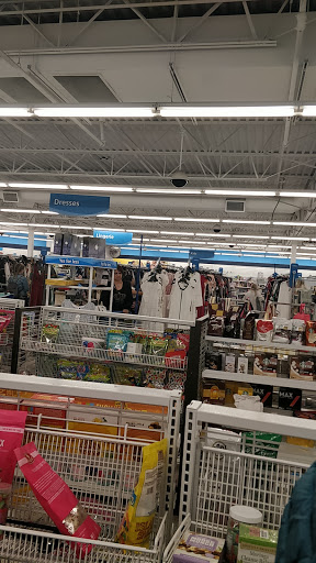 Clothing Store «Ross Dress for Less», reviews and photos, 7511 Lemont Rd, Darien, IL 60561, USA