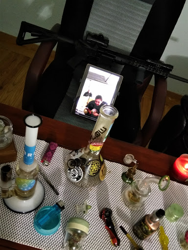 Tobacco Shop «Hot Box Smoke Shop», reviews and photos, 1111 El Camino Real #3, Santa Clara, CA 95050, USA