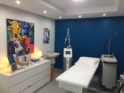 Photos of Dr Kaoutar El Benna-Ghidalia-Chirurgie et m&eacute;decine esth&eacute;tique Liposuccion- Epilation laser-Botox