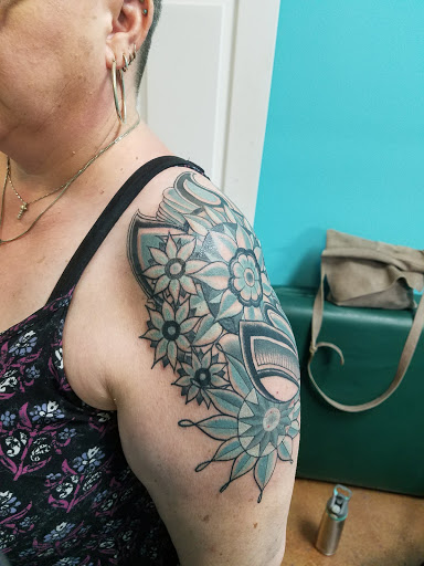 Tattoo Shop «Jolly Roger Tattoo», reviews and photos, 1375 Rock Quarry Rd #203, Stockbridge, GA 30281, USA