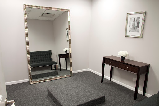 Bridal Shop «Bella Bianca Bridal», reviews and photos, 17W527 E Roosevelt Rd, Oakbrook Terrace, IL 60181, USA