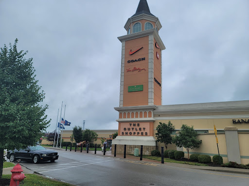 Clothing Store «The North Face Outlet», reviews and photos, 1155 Buck Creek Rd, Simpsonville, KY 40067, USA