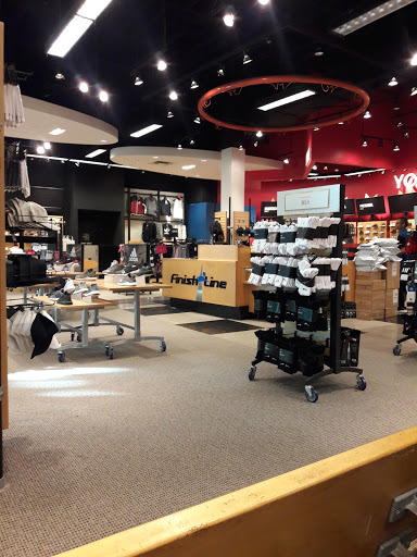 Shoe Store «Finish Line», reviews and photos, 801 Hawthorn Center, Vernon Hills, IL 60061, USA
