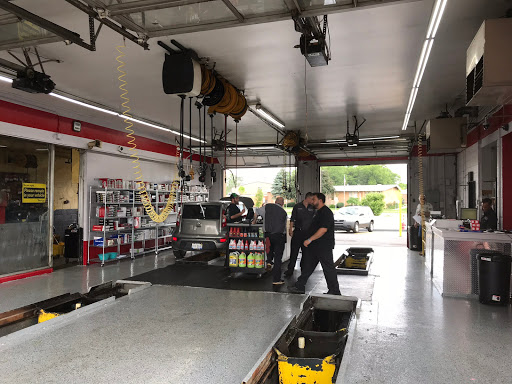 Auto Repair Shop «Quality Lubrication Oil Change and Auto Center», reviews and photos, 3450 E Walton Blvd, Auburn Hills, MI 48326, USA