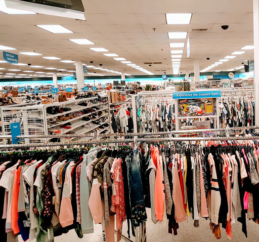 Clothing Store «Ross Dress for Less», reviews and photos, 17084 Slover Ave, Fontana, CA 92337, USA